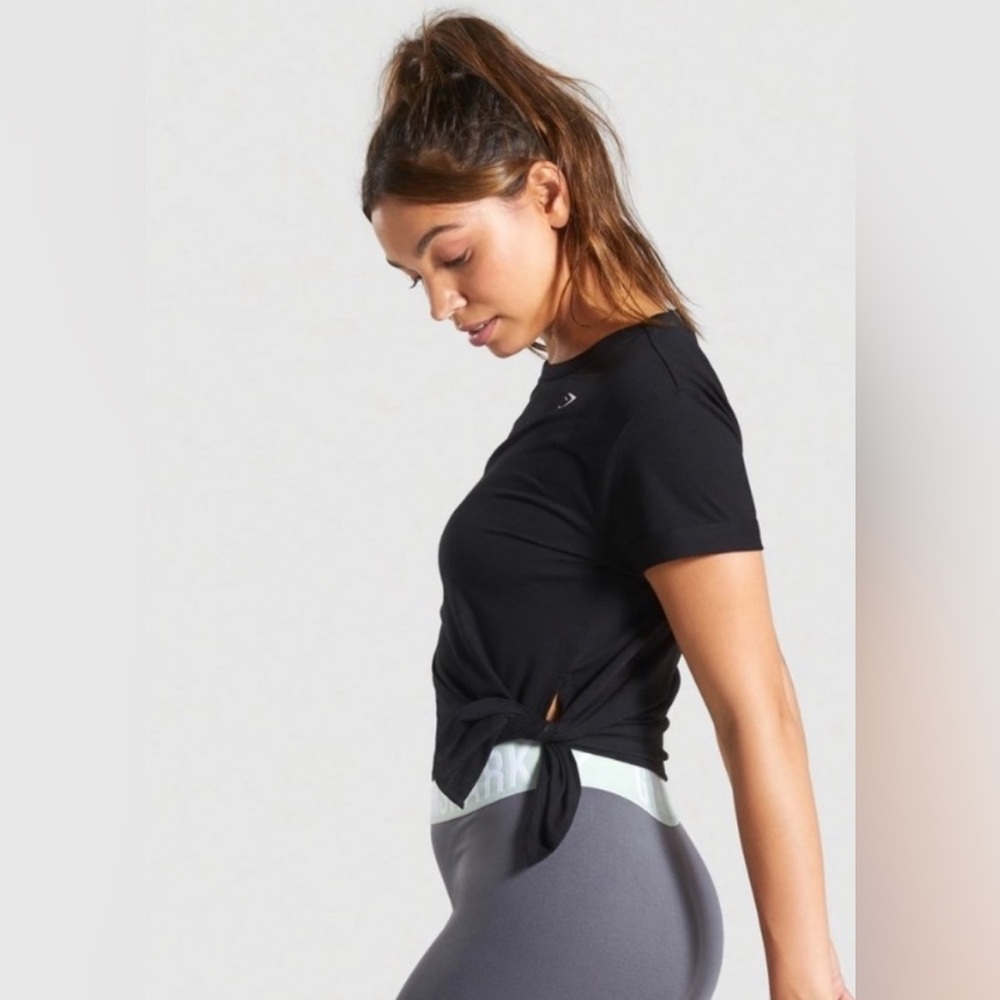 GYMSHARK Black XS Asymmetrical Hem T Shirt Active Workout Side Slit Lightweight - Picture 2 of 10